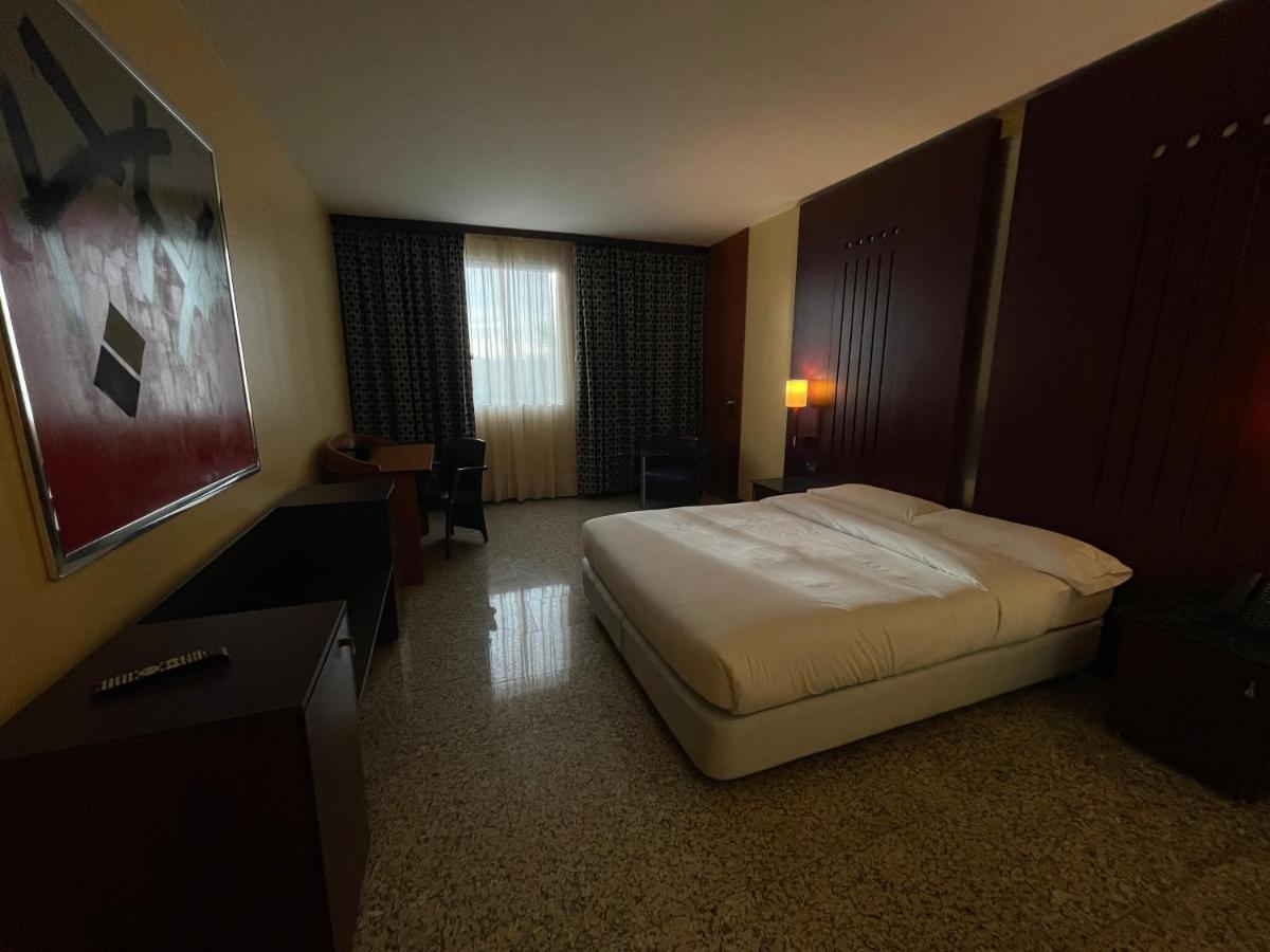 Hotel Jardines De Amaltea Lorca  Zewnętrze zdjęcie